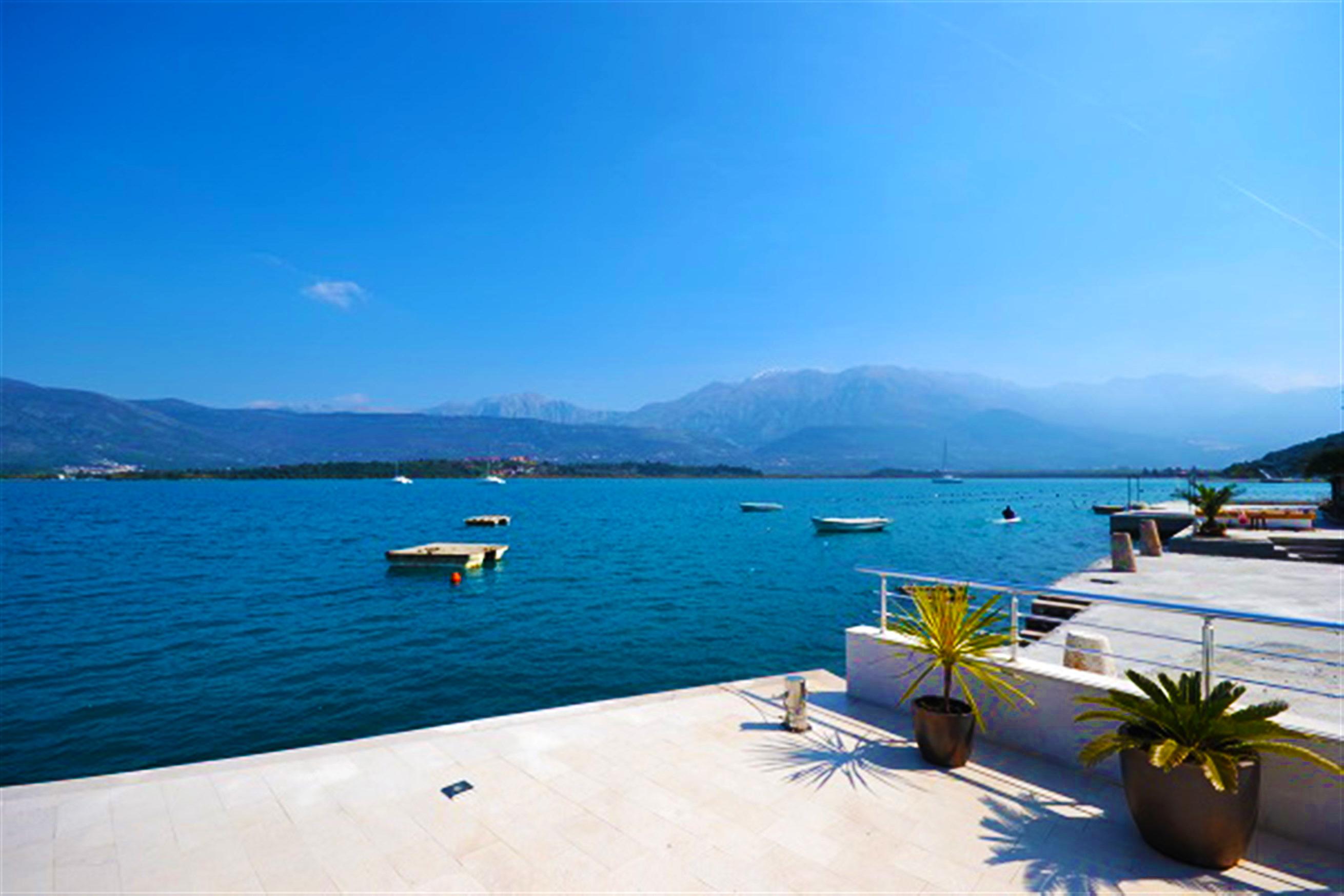 Apartments Monet Tivat Exteriör bild